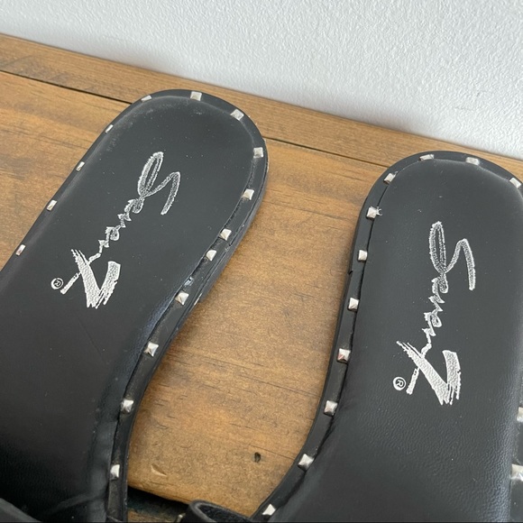 SEVEN7 Duo Slides Black with Studs - Picture 11 of 12